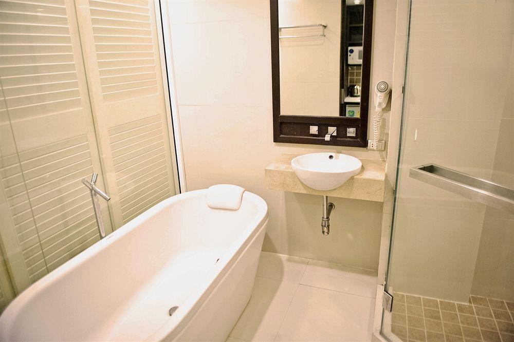 Vacio Suite Banguecoque Exterior foto