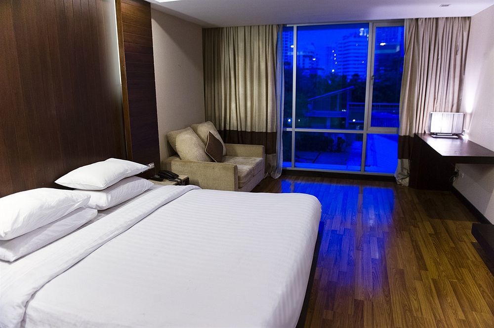 Vacio Suite Banguecoque Exterior foto